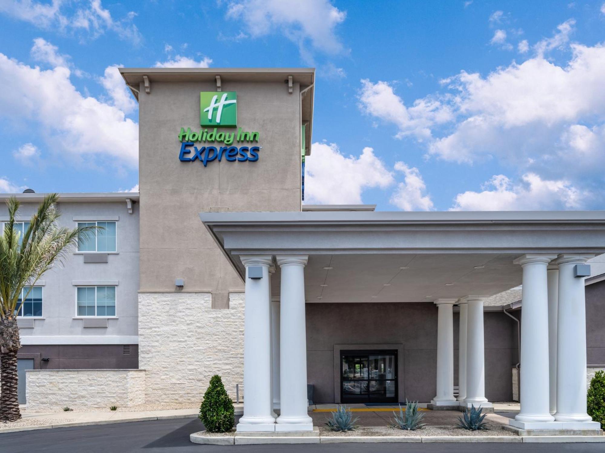 Holiday Inn Express Lodi By Ihg Exteriér fotografie