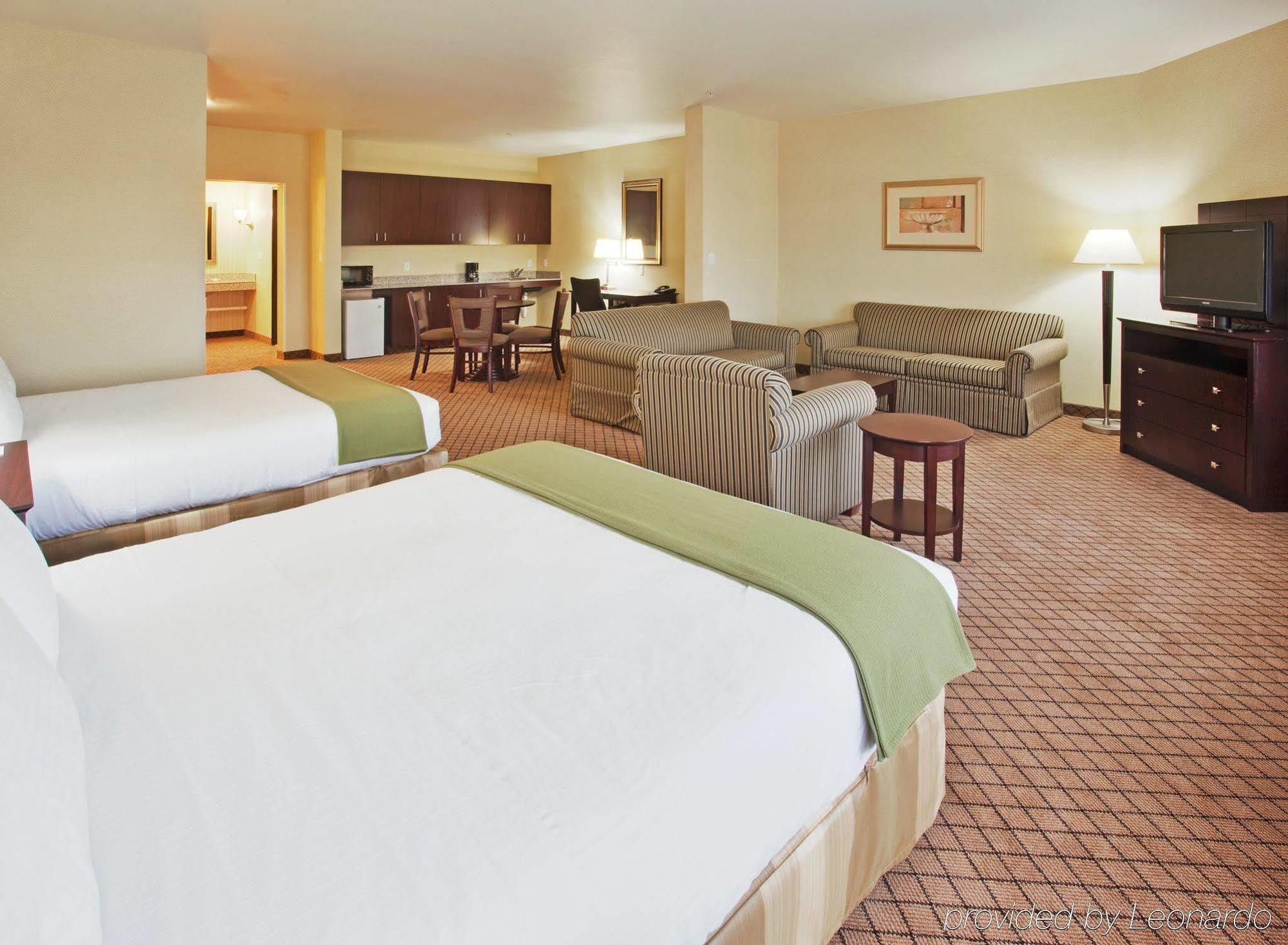 Holiday Inn Express Lodi By Ihg Pokoj fotografie